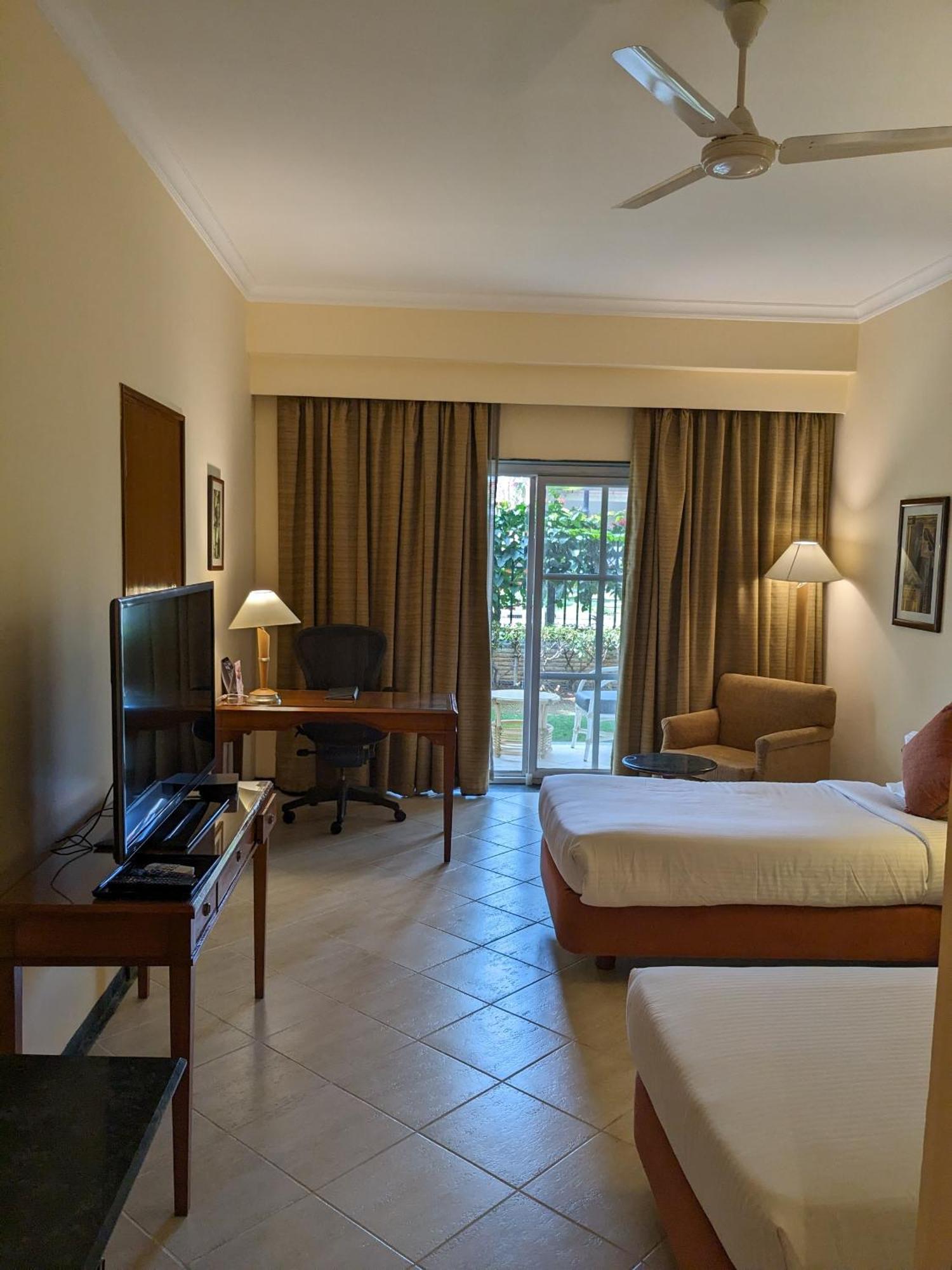 Palm Meadows Resort Bangalore Luaran gambar