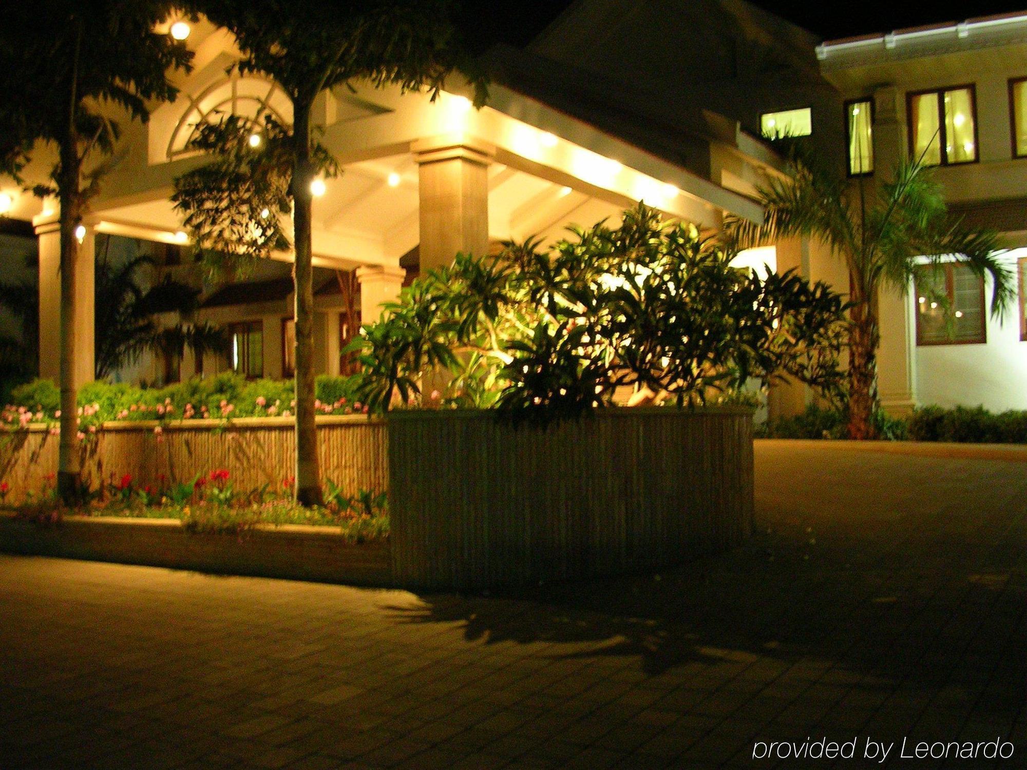 Palm Meadows Resort Bangalore Luaran gambar